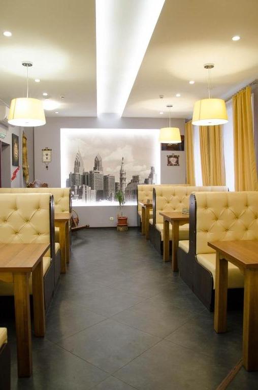отель Бригантина в Хабаровске - фото интерьера и номеров
