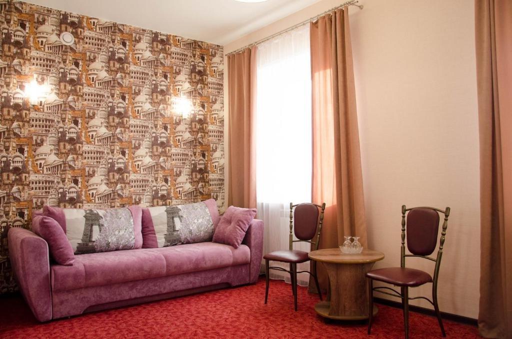 отель Бригантина в Хабаровске - фото интерьера и номеров